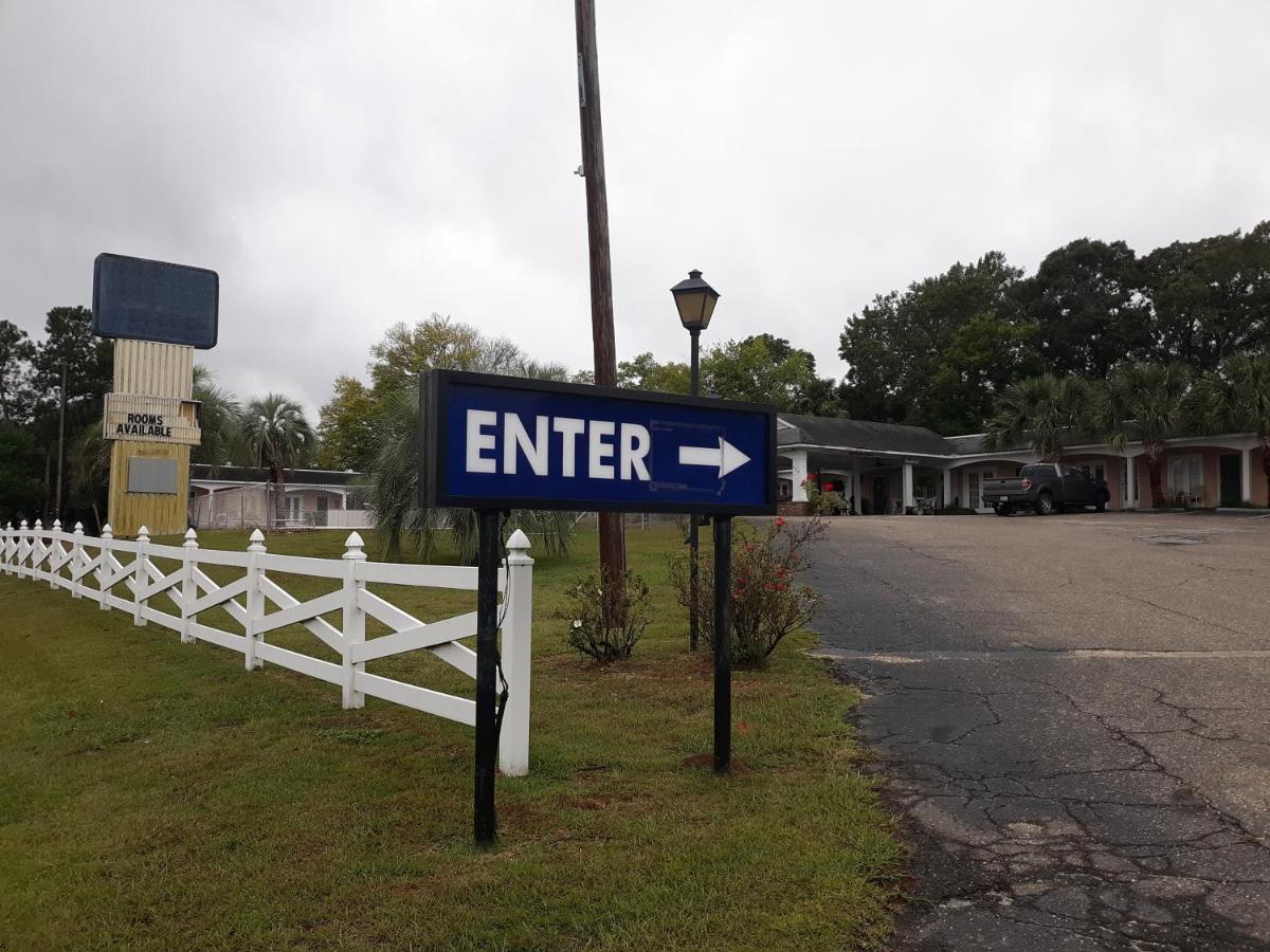 Lake Marion Inn Santee Exterior foto